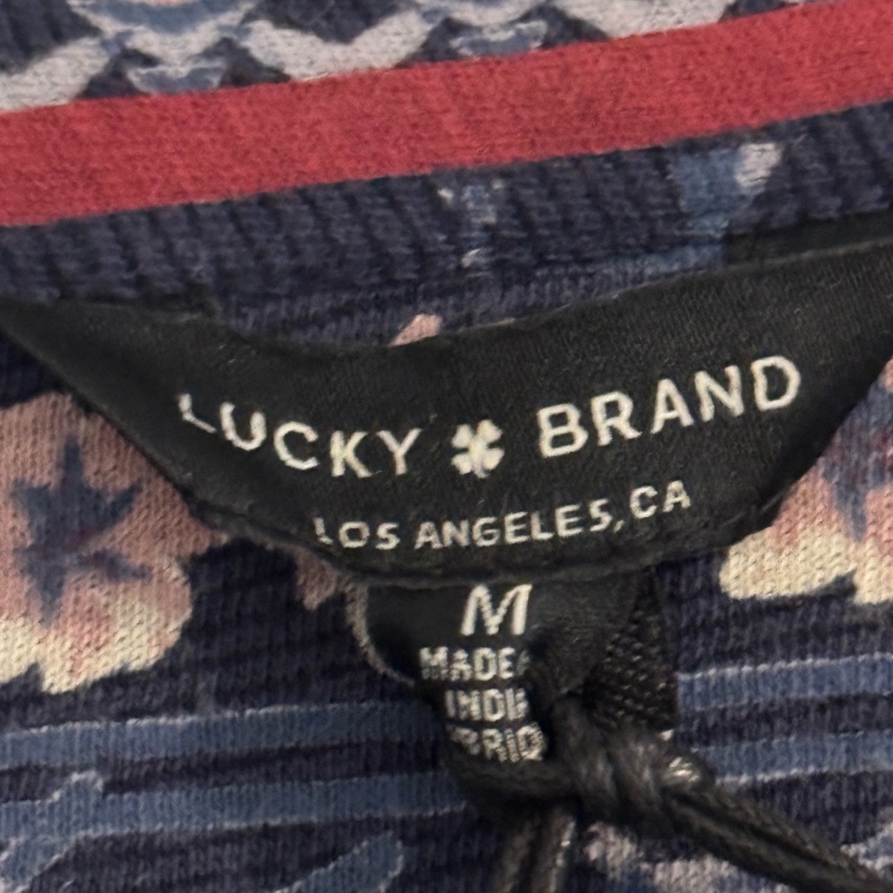 Lucky Brand Blue Flutter Sleeve Graphic Blouse - Picture 3 of 3